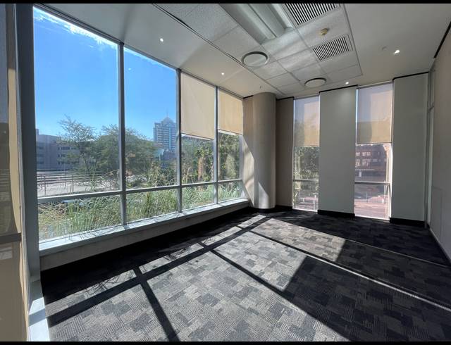 559M² OFFICE TO LET IN SANDTON CENTRAL